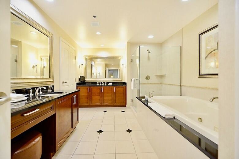 Hotel Abz Signature Suites