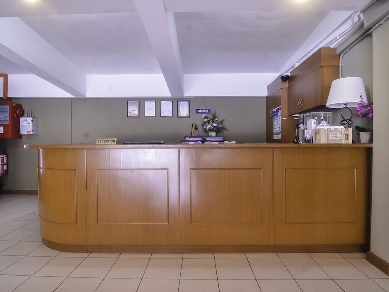 Hotel Oyo 89663 Theatre Inn