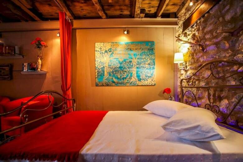 Apartamentos Antique Luxury Groundfloor Suite