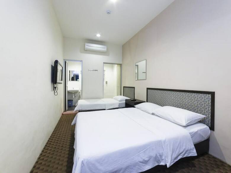 Raintree Hotel