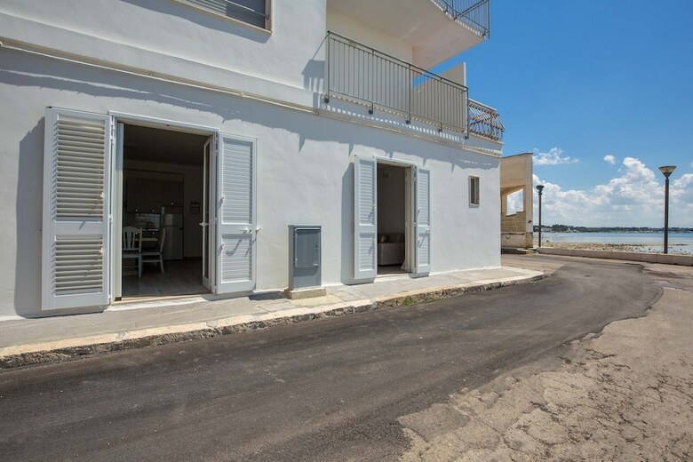Viva Seaview Apartments