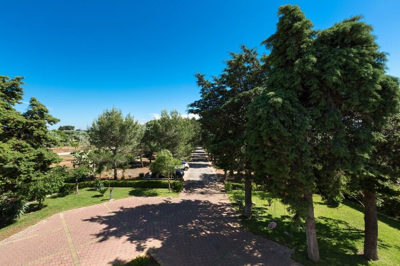 Villa Emary