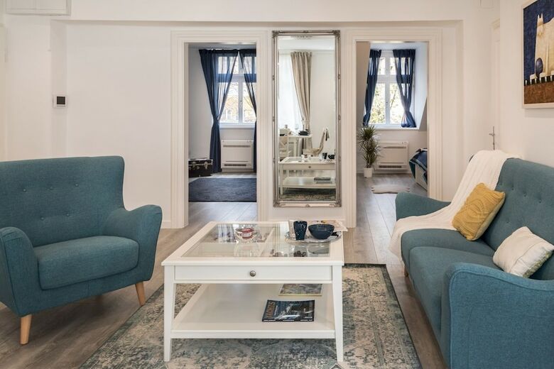 Apartamentos Modern 2bdr Loft In Old Town - Best Location
