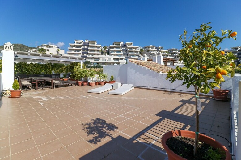 Apartamento Los Robles - 3br Penthouse With Spectacular Panoramic Views In Benahavis