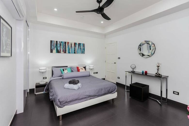 Naya Villa
