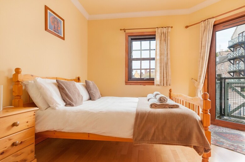 Apartamentos Dean Village With Private Parking