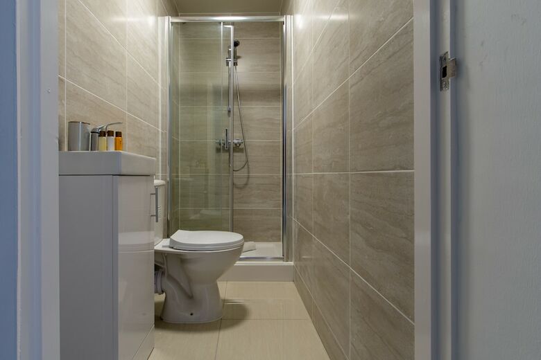 Lux Apartments 4 Bedroom House Sutcliffe