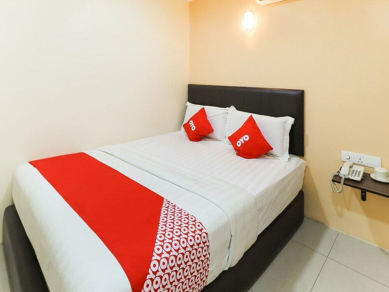 Oyo 89665 Royale City Hotel