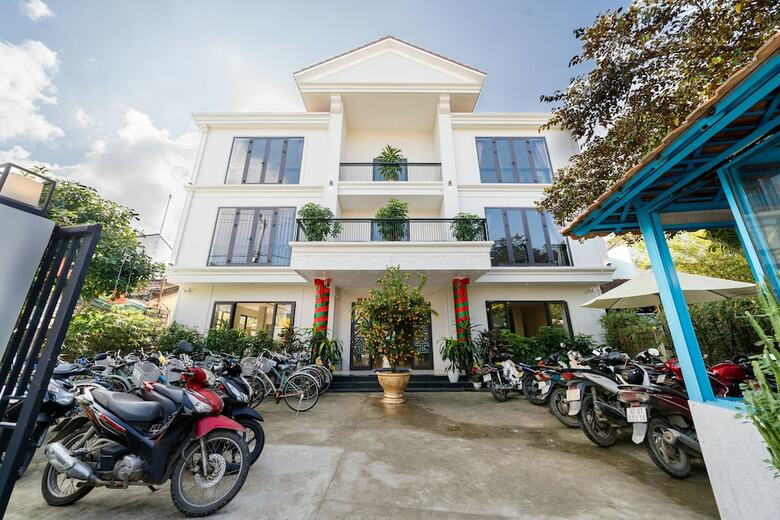 Hostal Bed Station Hostel & Pool  Bar Hoi An