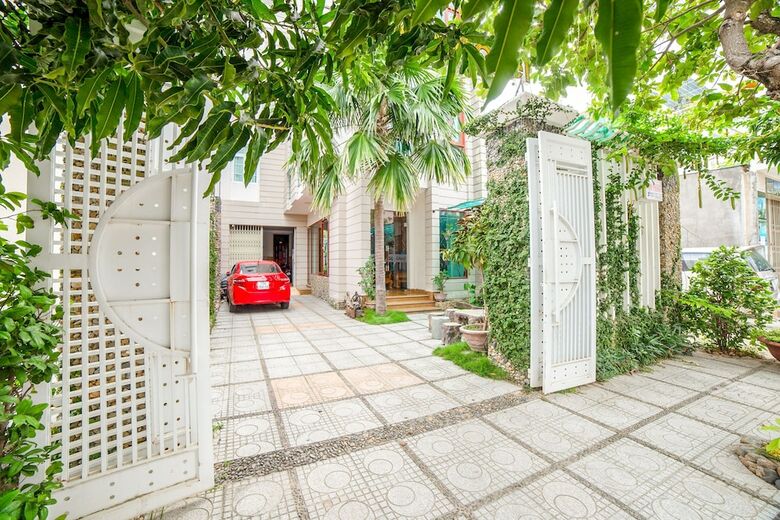 Oyo 576 Nhat Hoa Hotel