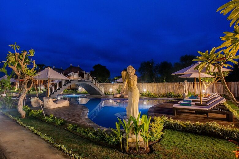 Bed & Breakfast Maharatu Villas
