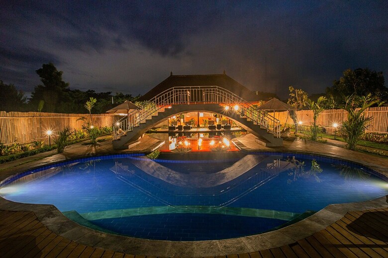 Bed & Breakfast Maharatu Villas