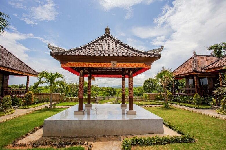 Bed & Breakfast Maharatu Villas