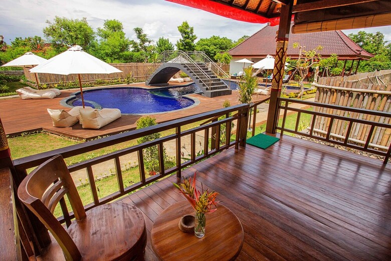 Bed & Breakfast Maharatu Villas