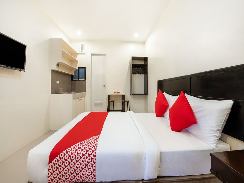 Hotel Oyo 490 V-cat Apartelle