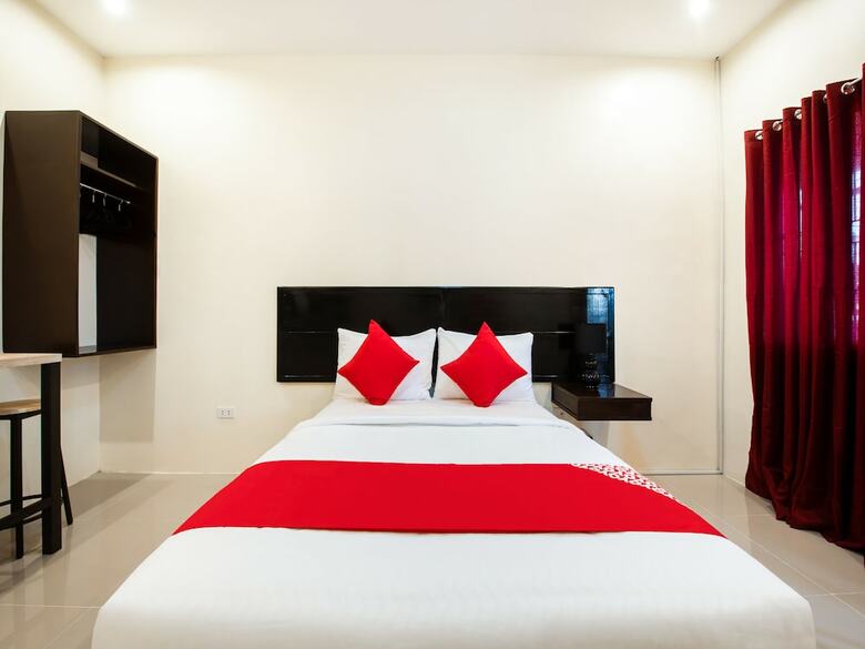Hotel Oyo 490 V-cat Apartelle