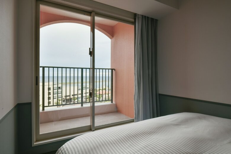 Hotel Lequ Okinawa Chatan Spa & Resort