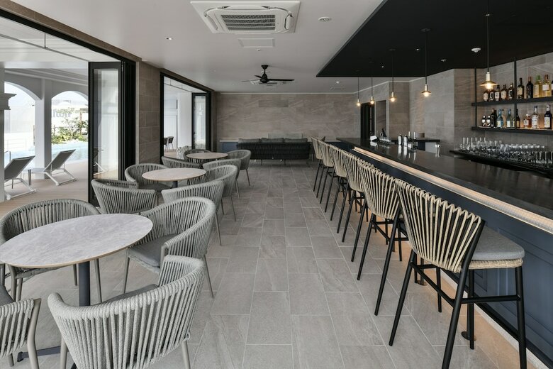 Hotel Lequ Okinawa Chatan Spa & Resort