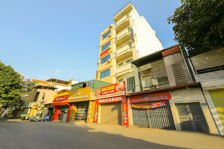 Hotel Oyo 639 Nam Khanh