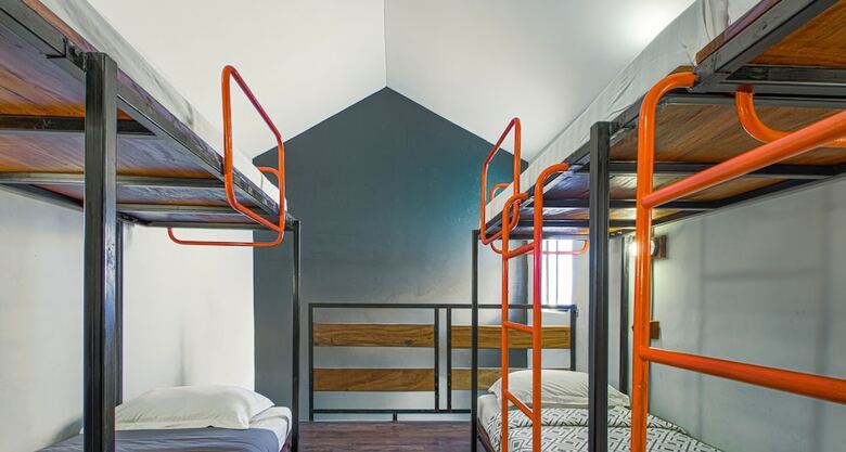 Hotel Zen Rooms Bunkbed Near Ugm