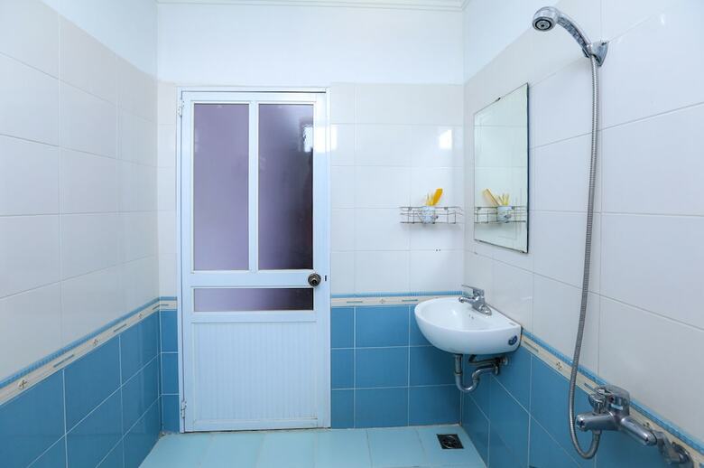 Oyo 593 Bach Duong Hotel