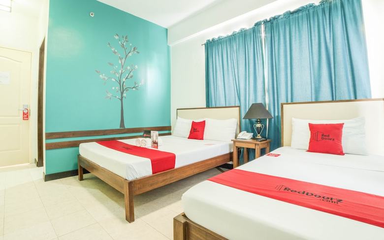 Hotel Reddoorz Plus Near Rizal Junction