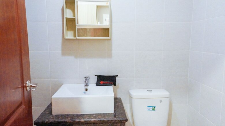 Hotel Reddoorz Premium @ The Trillium Residences