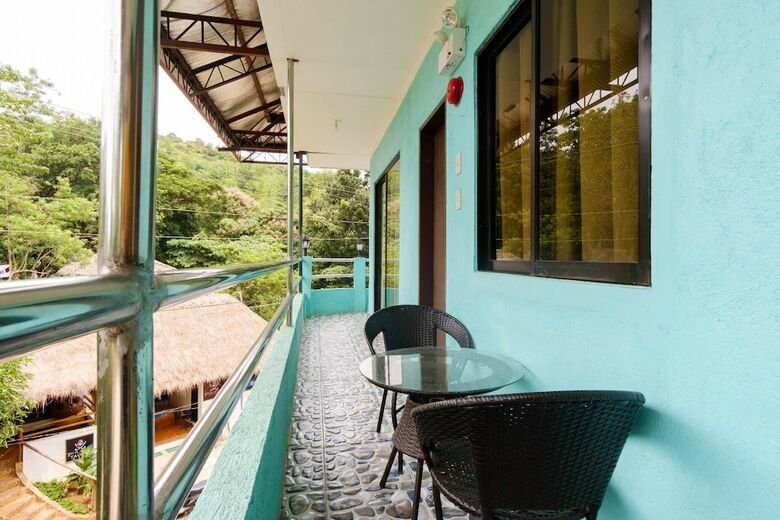 Hotel Reddoorz @ Dinagpan Street Coron