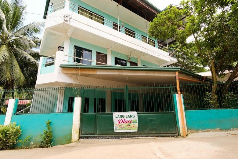 Hotel Reddoorz @ Dinagpan Street Coron