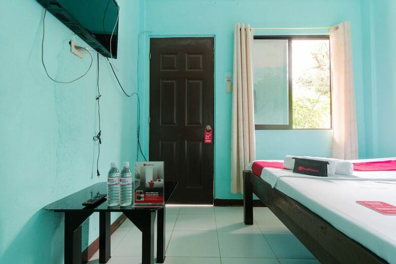 Hotel Reddoorz @ Dinagpan Street Coron
