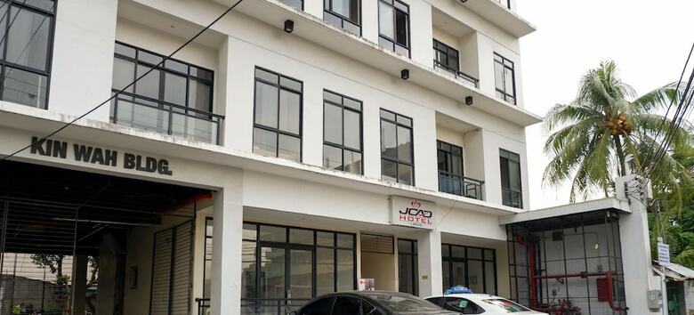 Hotel Reddoorz Plus @ La Guardia Lahug