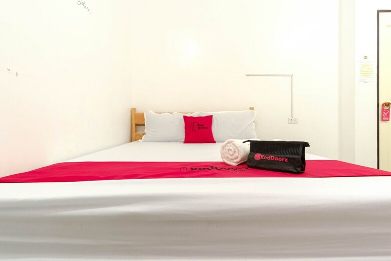 Hotel Reddoorz Near Coron Coliseum