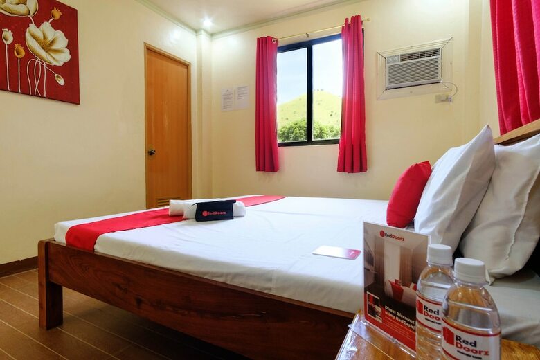 Hotel Reddoorz @ Poblacion 6 Coron