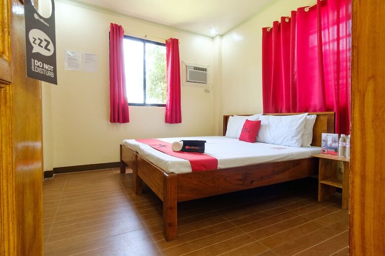 Hotel Reddoorz @ Poblacion 6 Coron