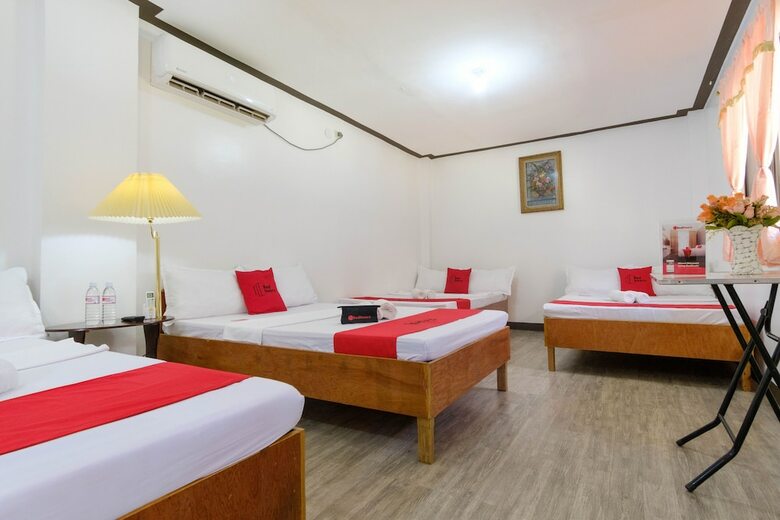 Hotel Reddoorz @ Governors Drive Coron