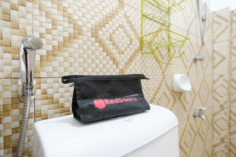 Hotel Reddoorz @ Governors Drive Coron