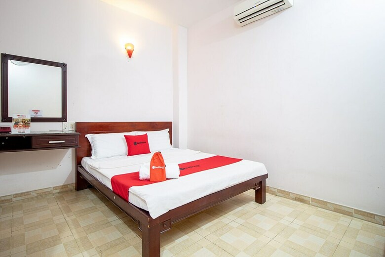 Hotel Reddoorz Near Vincom Go Vap