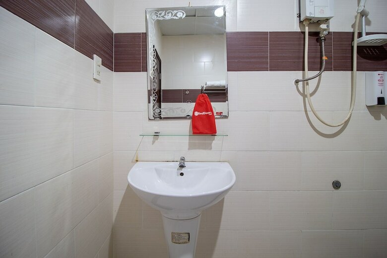 Hotel Reddoorz Near Vincom Go Vap