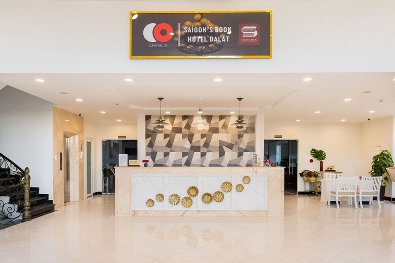 Oyo 585 Saigon Book Hotel Da Lat