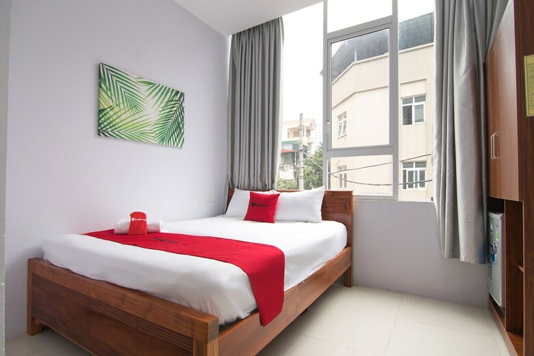 Hotel Reddoorz Near Truc Bach Lake