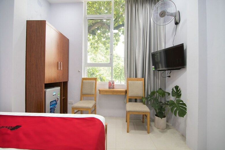 Hotel Reddoorz Near Truc Bach Lake