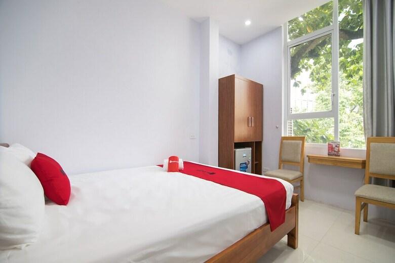 Hotel Reddoorz Near Truc Bach Lake