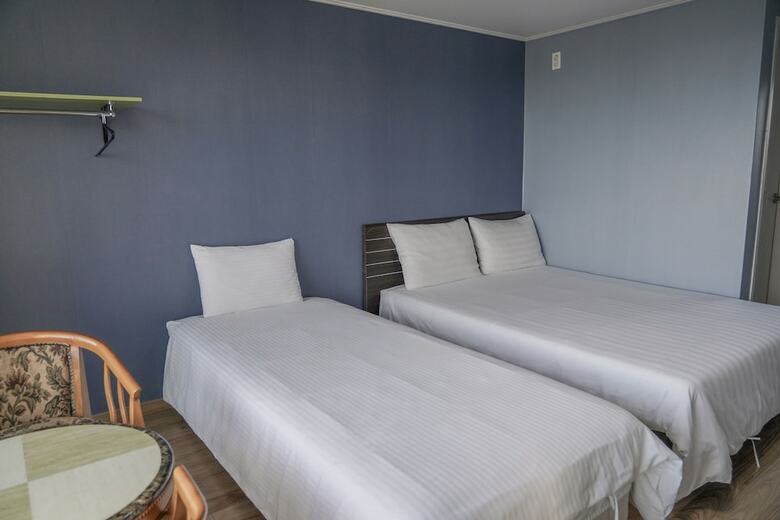 Hotel Stone And Wind Resort