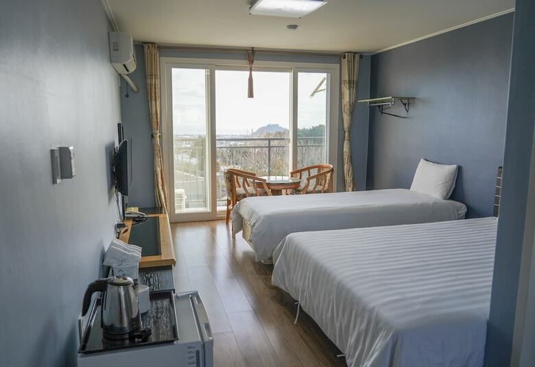 Hotel Stone And Wind Resort