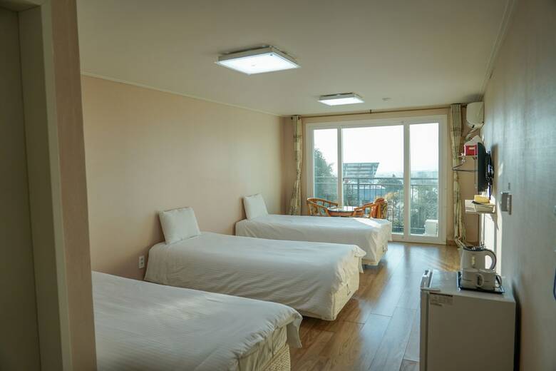 Hotel Stone And Wind Resort