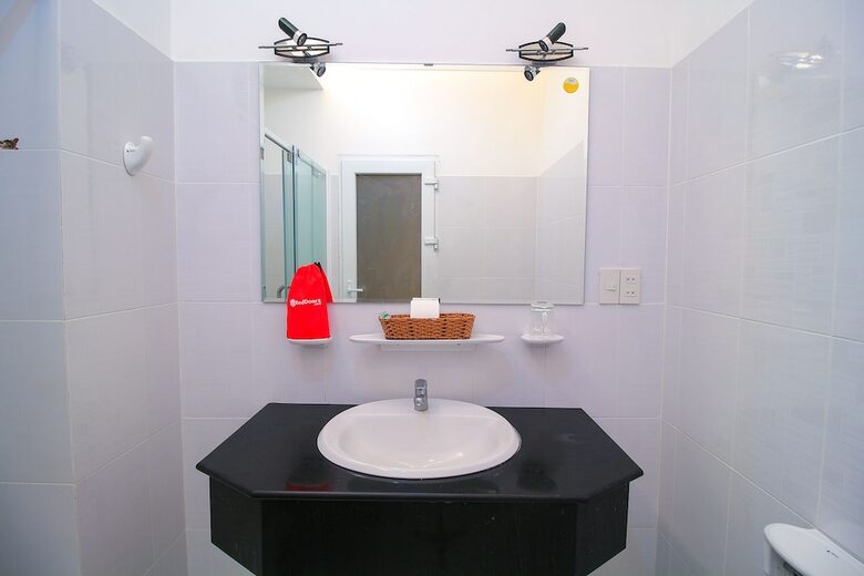 Hotel Reddoorz Plus @ Tran Phu