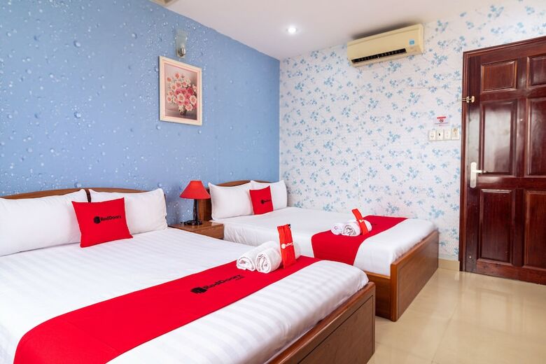 Hotel Reddoorz @ Phan Dang Luu Street