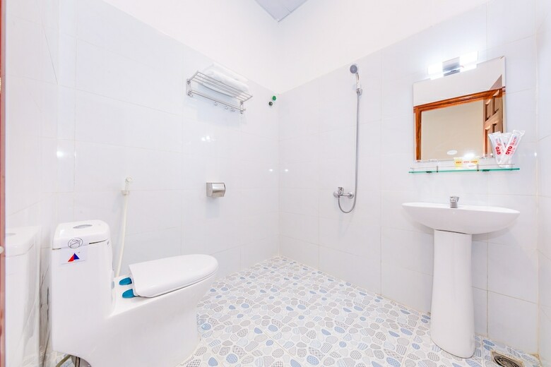 Oyo 598 Peony Hotel