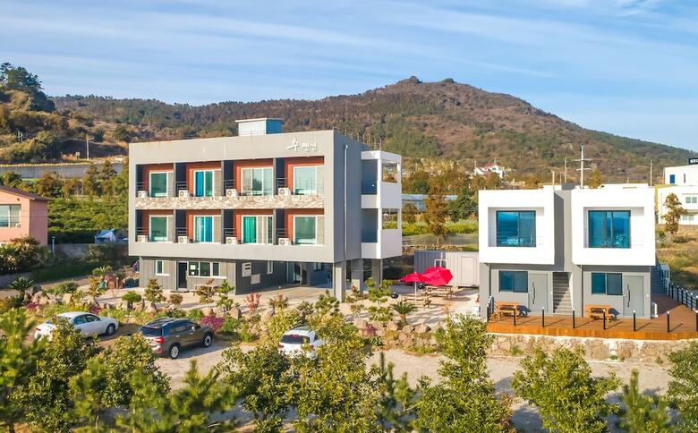 Soo Village