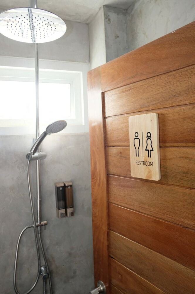 Hostal Rotfai Hostel